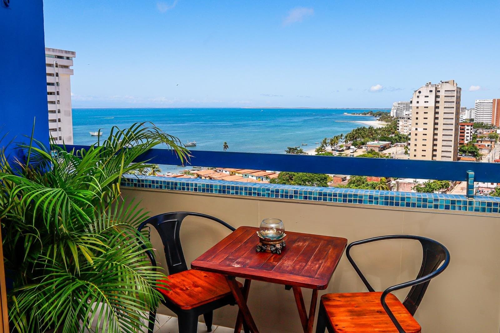 Vista al mar desde el balcón del apartamento El Velero en Porlamar, Isla de Margarita